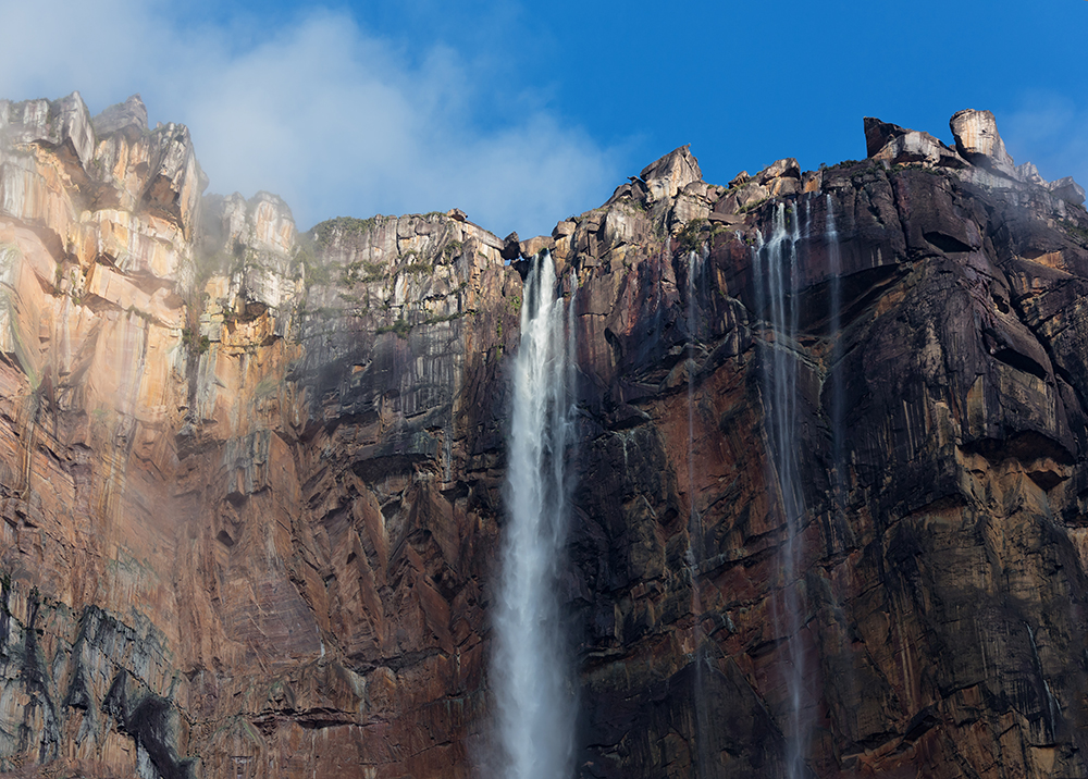 ギアナ高地の空に舞う滝「エンジェル・フォール」について